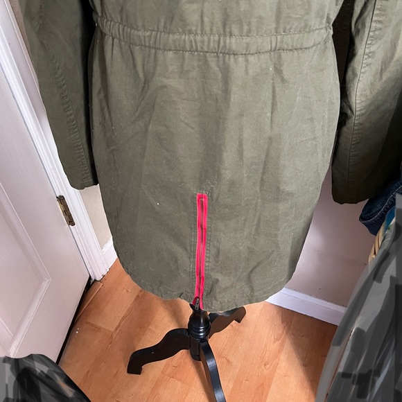 Army green utility jacket EUC - Picture 6 of 14